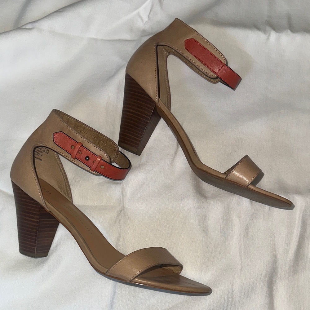 GAP Tan and Red Heeled Sandals